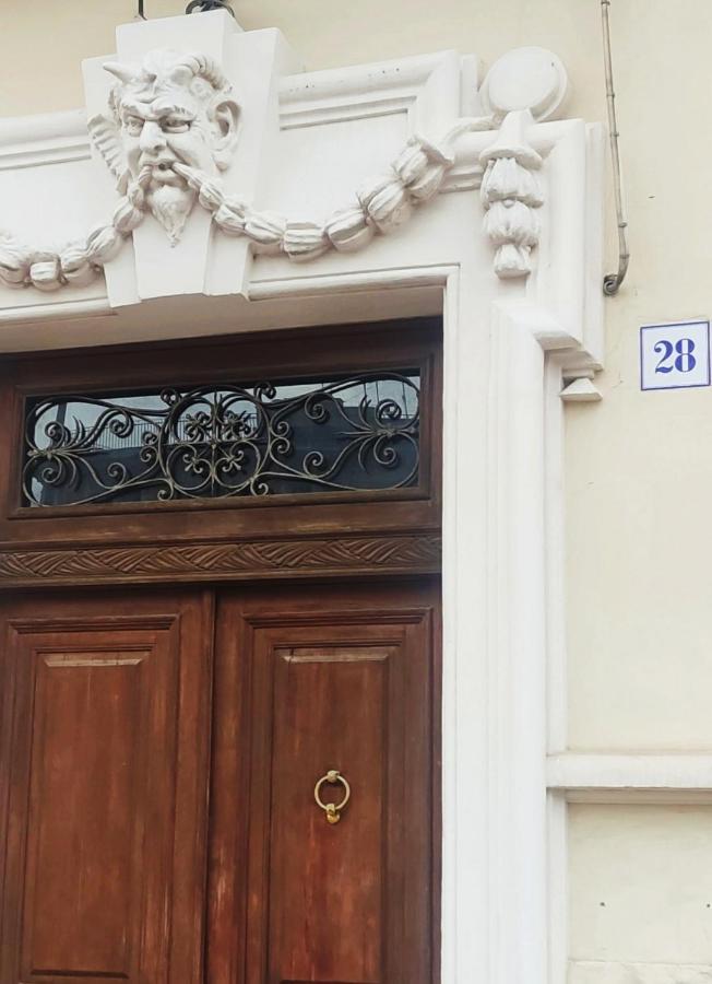 Casalore Apartment Bari Bagian luar foto